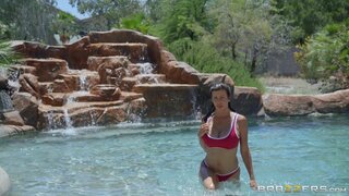 Brazzers Exxtra - Independence Lay - 07/04/2019