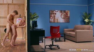 Brazzers Exxtra - Secret Roommate - 10/05/2019