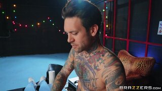 Milfs Like it Big - Tats, Tits And Ass - 01/09/2020