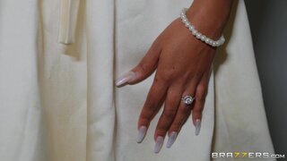 Big Butts Like It Big - Bubble Butt Bride - 01/14/2020