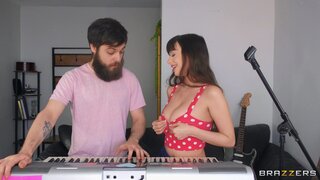 Day With A Pornstar - Jessica Makes Music - 05/17/2020