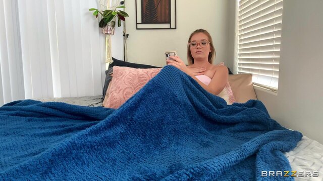 Day With A Pornstar - Katie And Kenzie Get Flexible - 05/25/2020