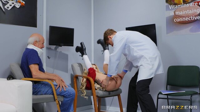 Brazzers Exxtra - Anal Prescription Pickup - 07/20/2020