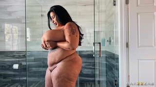 Brazzers Exxtra - Dildo Showers Bring Big Cocks - 10/06/2020