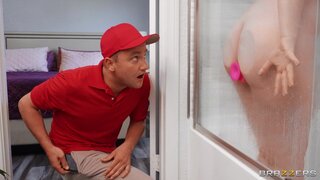 Brazzers Exxtra - Big Tits Shower Trick - 12/07/2020
