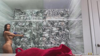 Milfs Like it Big - The Shower Voyeur - 01/06/2021
