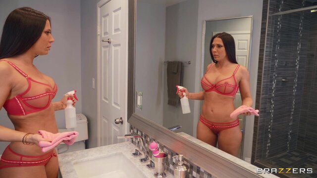 Brazzers Exxtra - Slut Magic - 04/22/2021