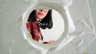 Brazzers Exxtra - Hole In The Wall - 05/29/2021