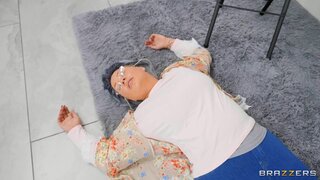 Brazzers Exxtra - Squirt, Don't Swallow - 06/18/2021
