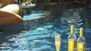 Big Butts Like It Big - Taking A Walk On The Poolside - 07/04/2021