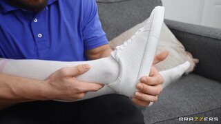 Brazzers Exxtra - VR Foot Play - 07/08/2021