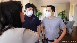 Brazzers Exxtra - LaSirena Wants An Anal Quicky! - 08/10/2021