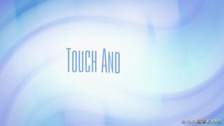 Brazzers Exxtra - Touch And Squirt - 10/18/2021