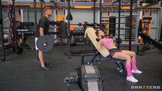 Brazzers Exxtra - Big Tits Hit The Gym - 11/13/2021