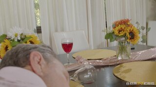 Brazzers Exxtra - Be Grateful - 11/25/2021