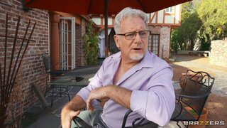 Brazzers Exxtra - Cock on the Line - 12/08/2021