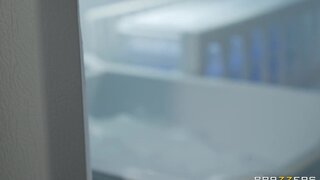 Brazzers Exxtra - Hotter Than Phoenix - 12/11/2021