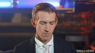 Brazzers Exxtra - Paid Over The Table - 01/04/2022