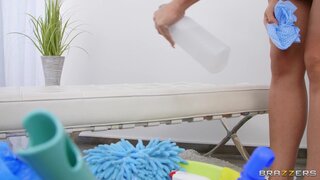 Brazzers Exxtra - Doing Chores And Sucking Cock - 01/23/2022