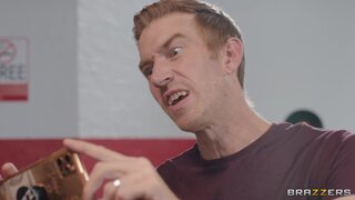 Brazzers Exxtra - Fast Food Fucking - 02/09/2022