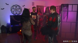 Brazzers Exxtra - GrandPervs 2 - 10/31/2022