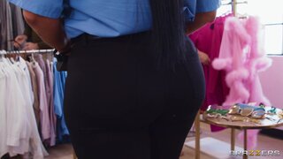 Brazzers Exxtra - Troublemaking Shoppers Score Security Pussy - 07/29/2024