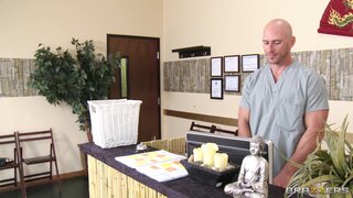 Dirty Masseur - Under the Covers Investigation - 09/06/2013