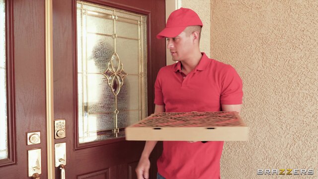 Milfs Like it Big - ZZ Pizza Party: Part 1 - 11/30/2017
