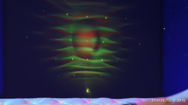 Brazzers Exxtra - Trippy Hula Hippie - 12/20/2019