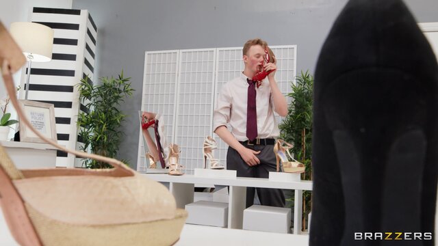 Brazzers Exxtra - Shoe Shop Til Dick Drops - 09/21/2022