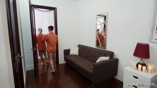 Brazzers Exxtra - Gagging On The Guru - 10/04/2022
