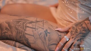Brazzers Exxtra - That Pussy Is Luxurious - 12/04/2022
