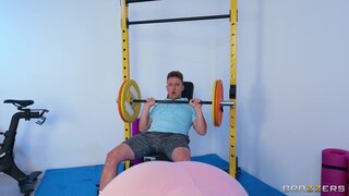 Brazzers Exxtra - Tit Fucking The Gym Slut - 03/19/2023