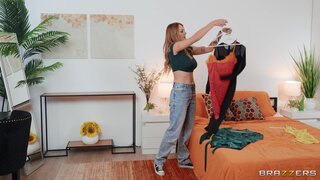 Brazzers Exxtra - Babysit On My Face - 09/09/2023