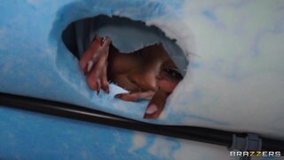 Brazzers Exxtra - Dripping Gloryhole Peeping Pussy Threesome - 02/02/2024