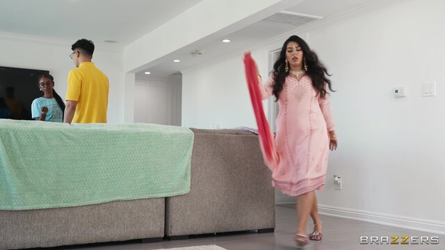 Brazzers Exxtra - Strictly Her Stepsister - 05/02/2024