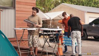 Brazzers Exxtra - Sweet Deal! An Intense Yard Sale Dickdown - 02/10/2025