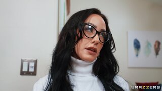 Brazzers Exxtra - Electrifying a Bored Housewife - 02/17/2025