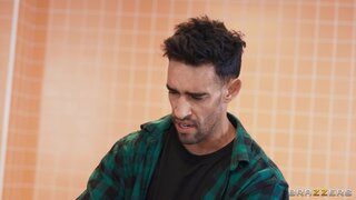 Brazzers Exxtra - Let Me Rub One Out For You - 04/03/2025