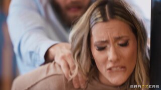 Brazzers Exxtra - Let Me Rub One Out For You - 04/03/2025