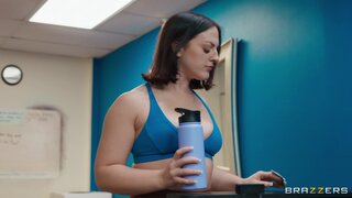 Brazzers Exxtra - Swiped & Swapped - 05/13/2025