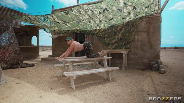 Brazzers Exxtra - Jizz On Me, Private! — THAT’s An Order! - 07/11/2025
