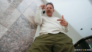 Brazzers Exxtra - Birthday Ass Gaping - 08/03/2025