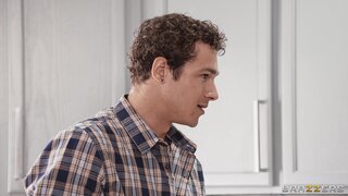 Brazzers Exxtra - Bored Housewife And The Handymen - 09/02/2025