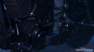 Brazzers Exxtra - ZZ Riders - 09/28/2025