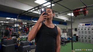 Brazzers Exxtra - Gym Sluts Put On A Public Show - 01/02/2026