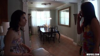 Latina Sex Tapes - Esta Chica Es Loco - 06/20/2011