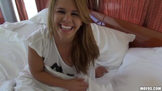 Latina Sex Tapes - My Lazy Little Chica - 08/08/2011