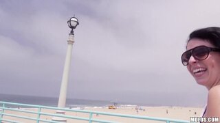 I Know That Girl - The Beach House Works Its Magic Once Again - 09/12/2012