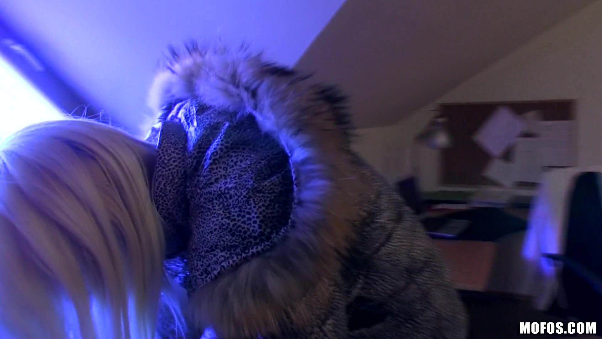 Public Pickups - Beautiful Blonde Babe Hunting - 01/28/2013